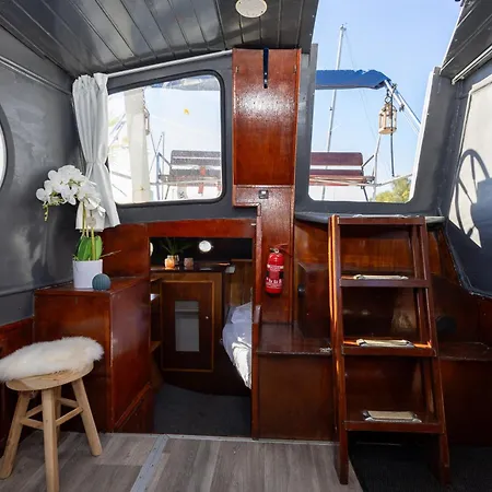 Botel Authentic Charm Aboard The Serenity In *