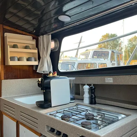 Authentic Charm Aboard The Serenity In אמסטרדם